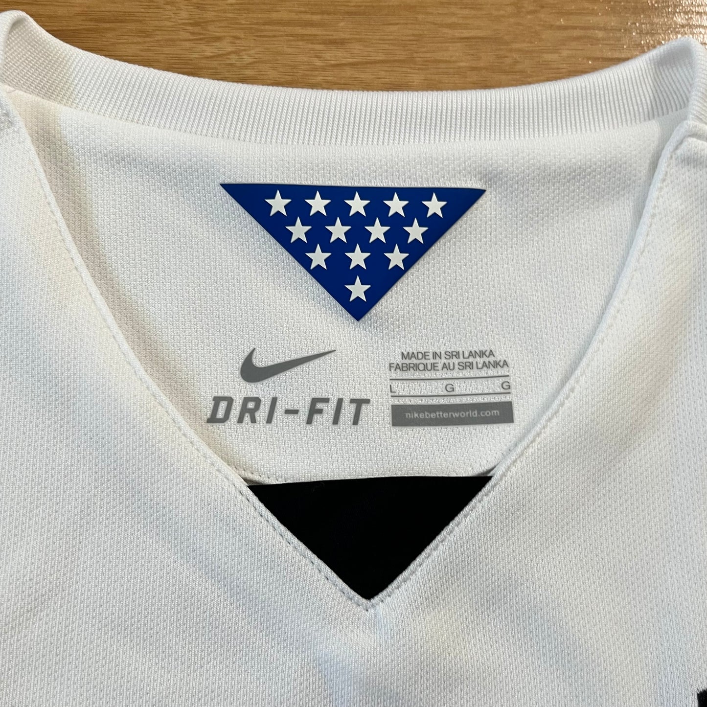 USED Women's USWNT 2015
Jersey Home Authentic Nike USA
Womens Size Large