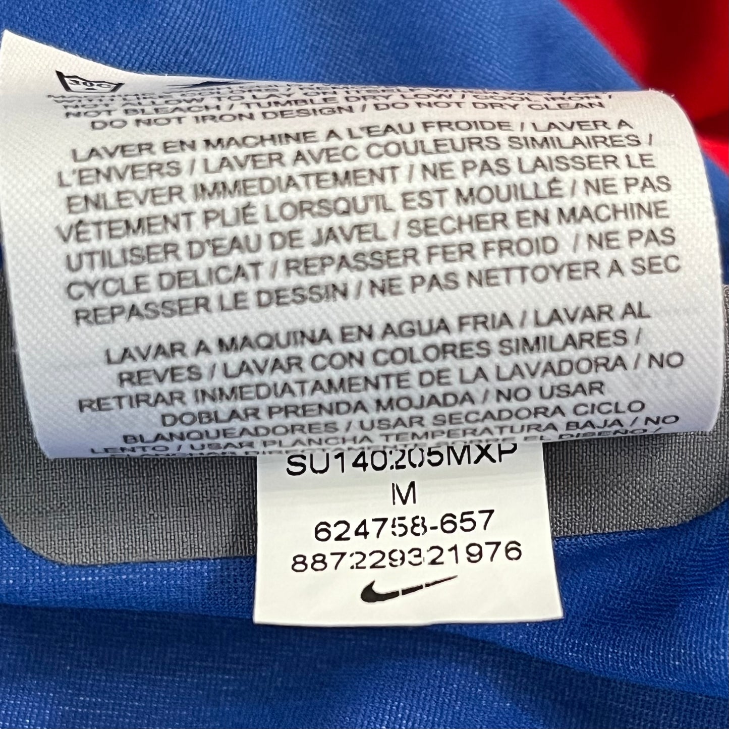 USED USMNT 2014-2015
Red Track Jacket Nike Double Zipper USA Size Medium