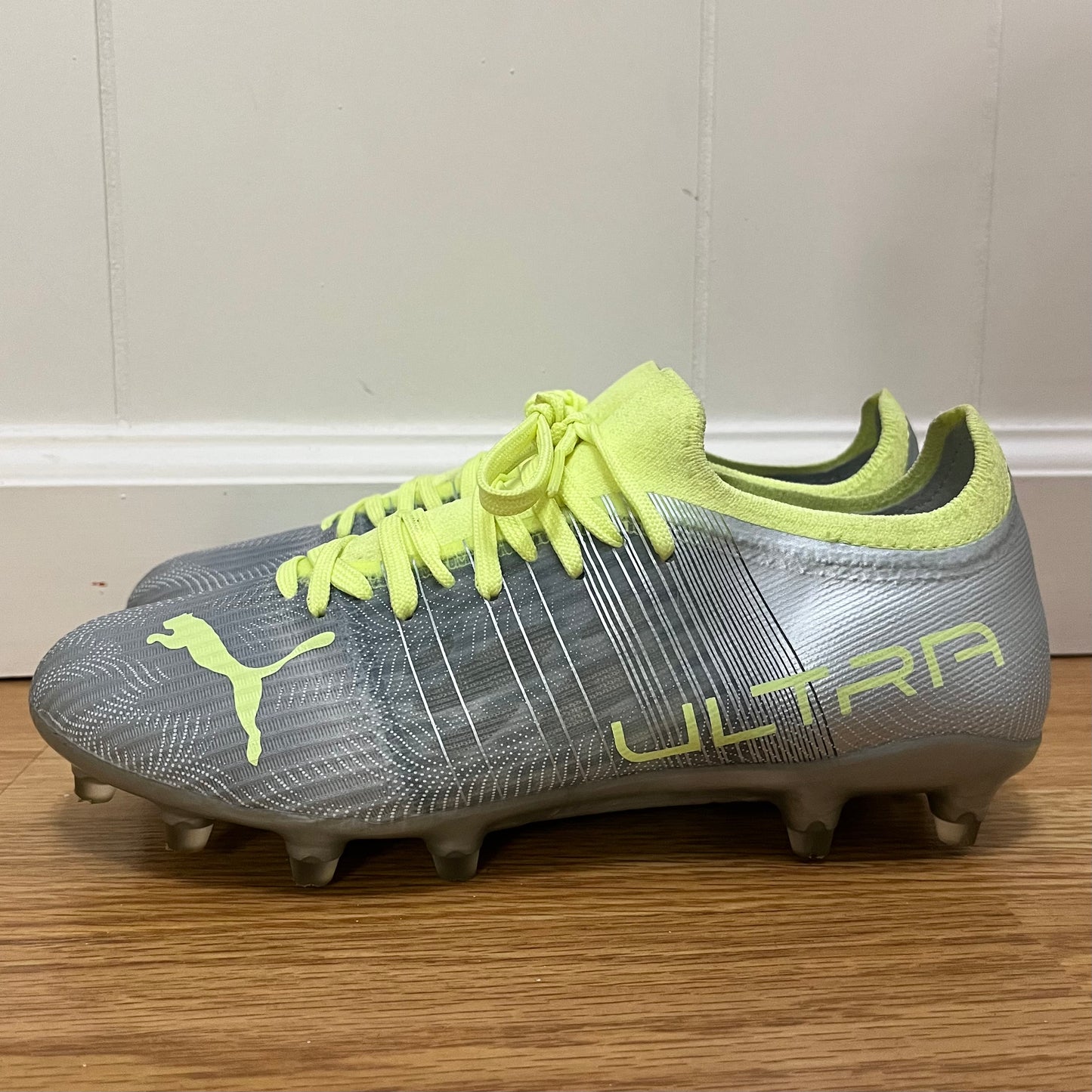 SIZE 7 Womens Puma ULTRA Soccer Cleats 1.4 AG Silver Green 106723-01 SZ 7 Woman