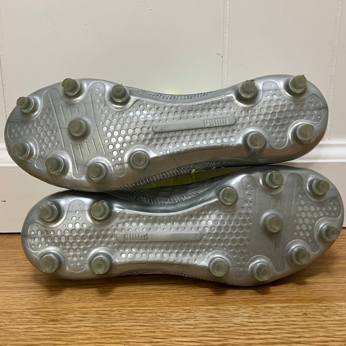 SIZE 7 Womens Puma ULTRA Soccer Cleats 1.4 AG Silver Green 106723-01 SZ 7 Woman