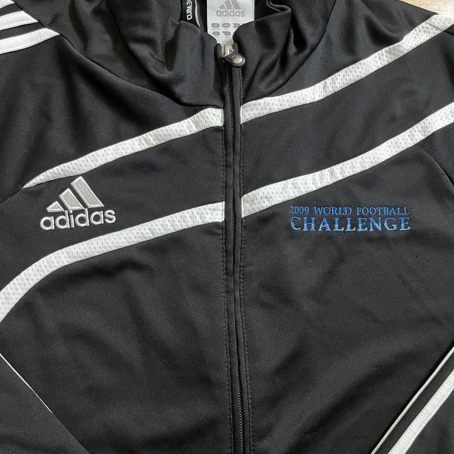 USED 2009 World Football Challenge Black Zip Up Jacket Adidas Climacool Size XL