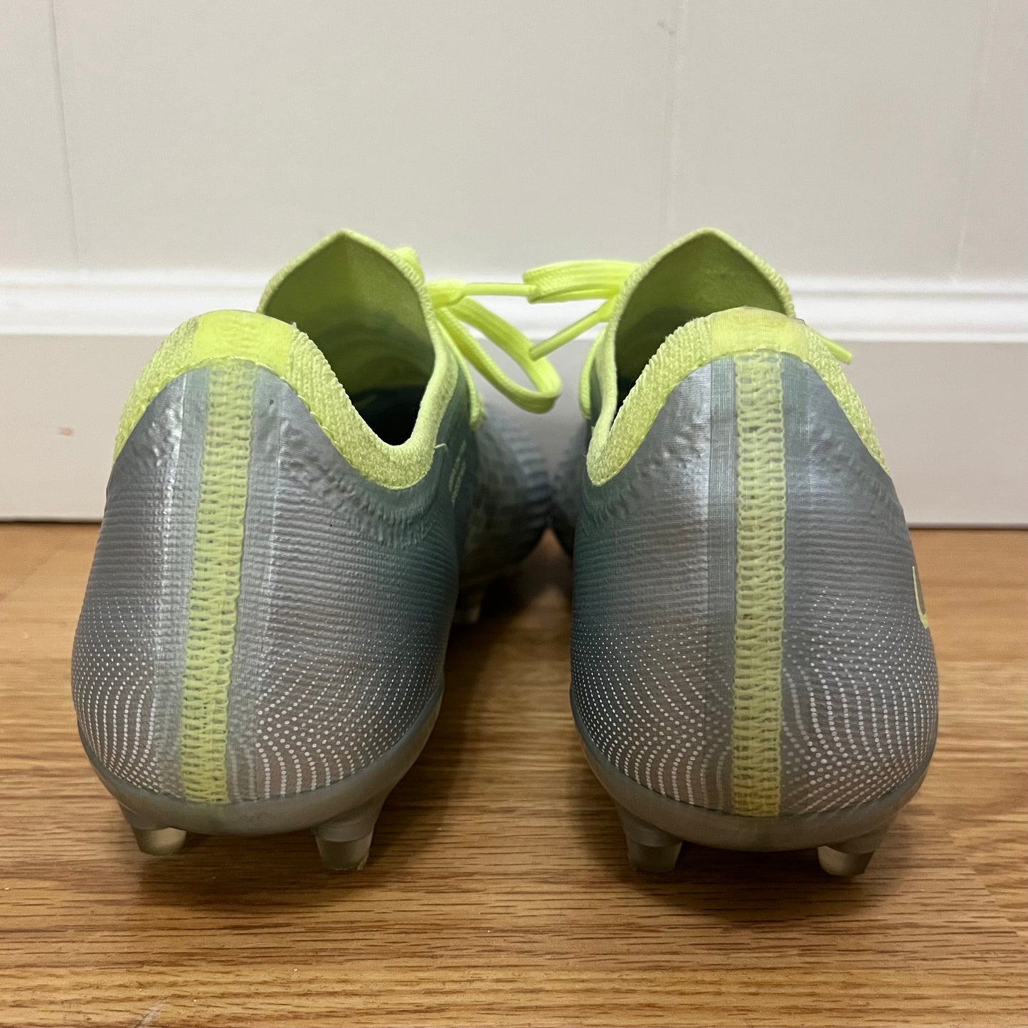 SIZE 7 Womens Puma ULTRA Soccer Cleats 1.4 AG Silver Green 106723-01 SZ 7 Woman