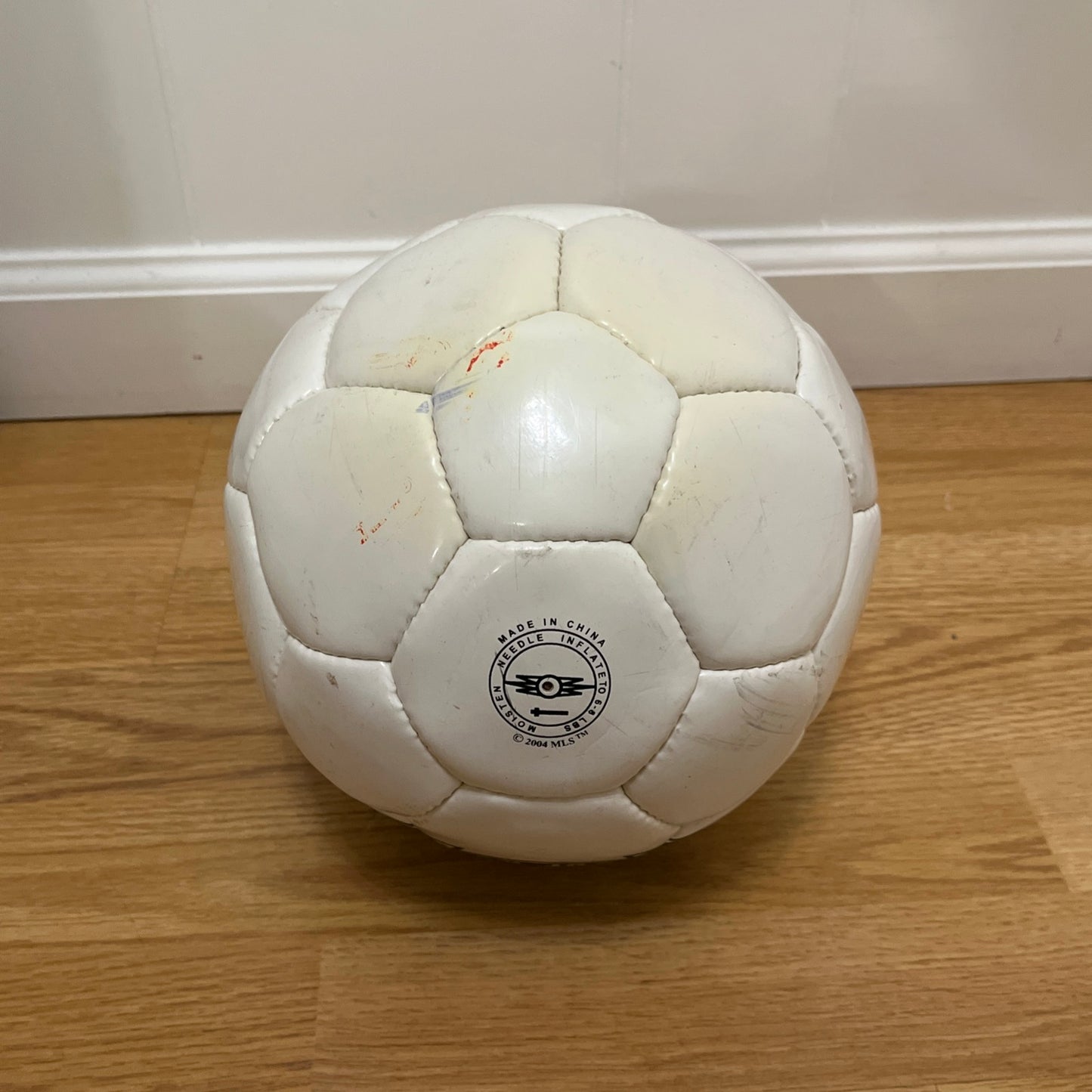 San Jose Earthquakes Soccer Ball MLS 2004 Souvenir *LEAK FOR DISPLAY ONLY*