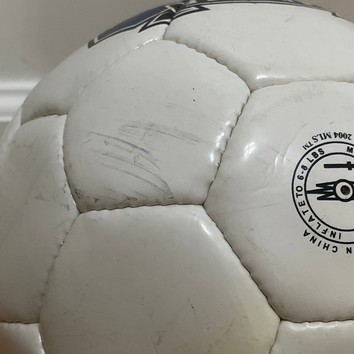 San Jose Earthquakes Soccer Ball MLS 2004 Souvenir *LEAK FOR DISPLAY ONLY*