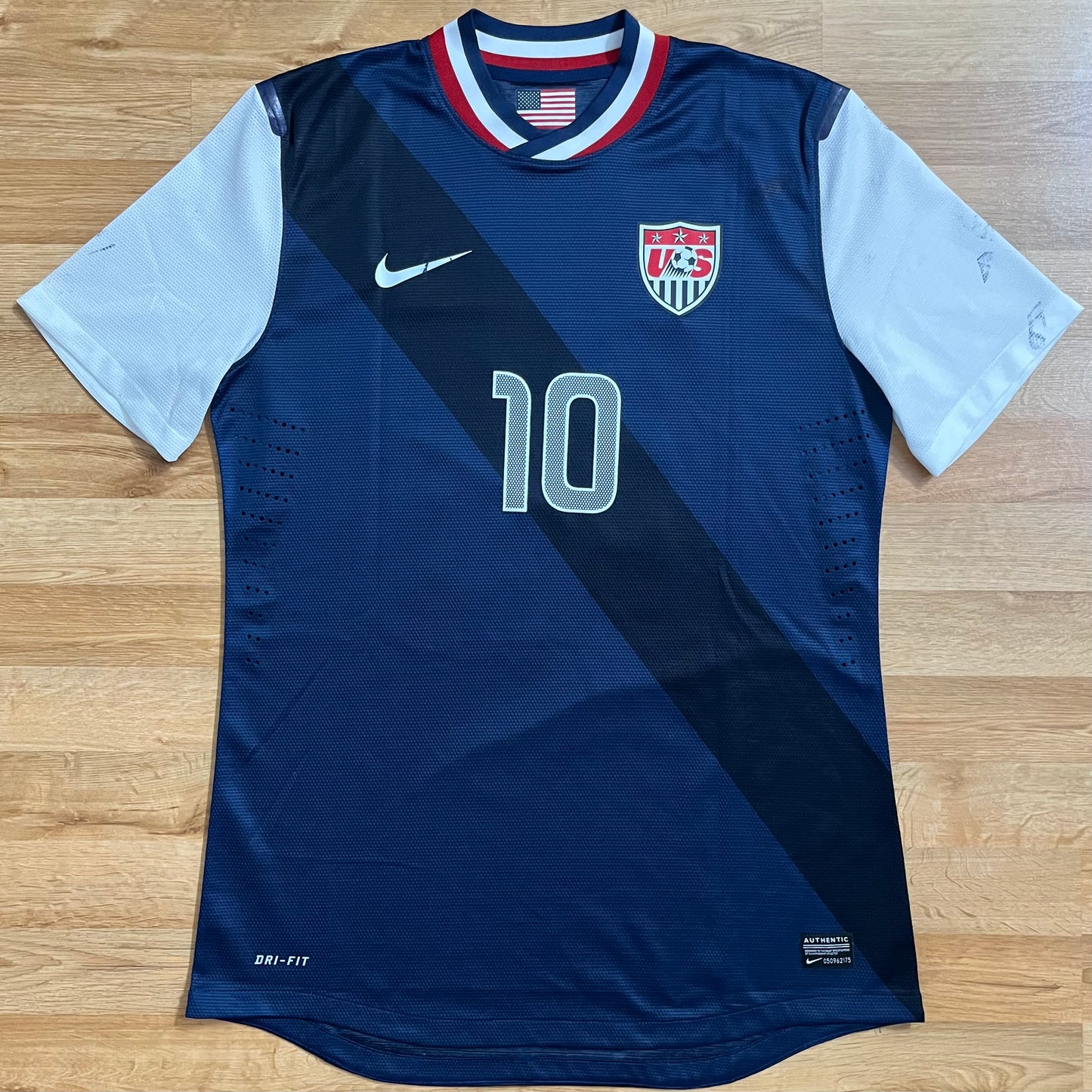 MATCH WORN/ISSUED USMNT 2012 Landon Donovan Jersey USA Home #10 Nike Size L
