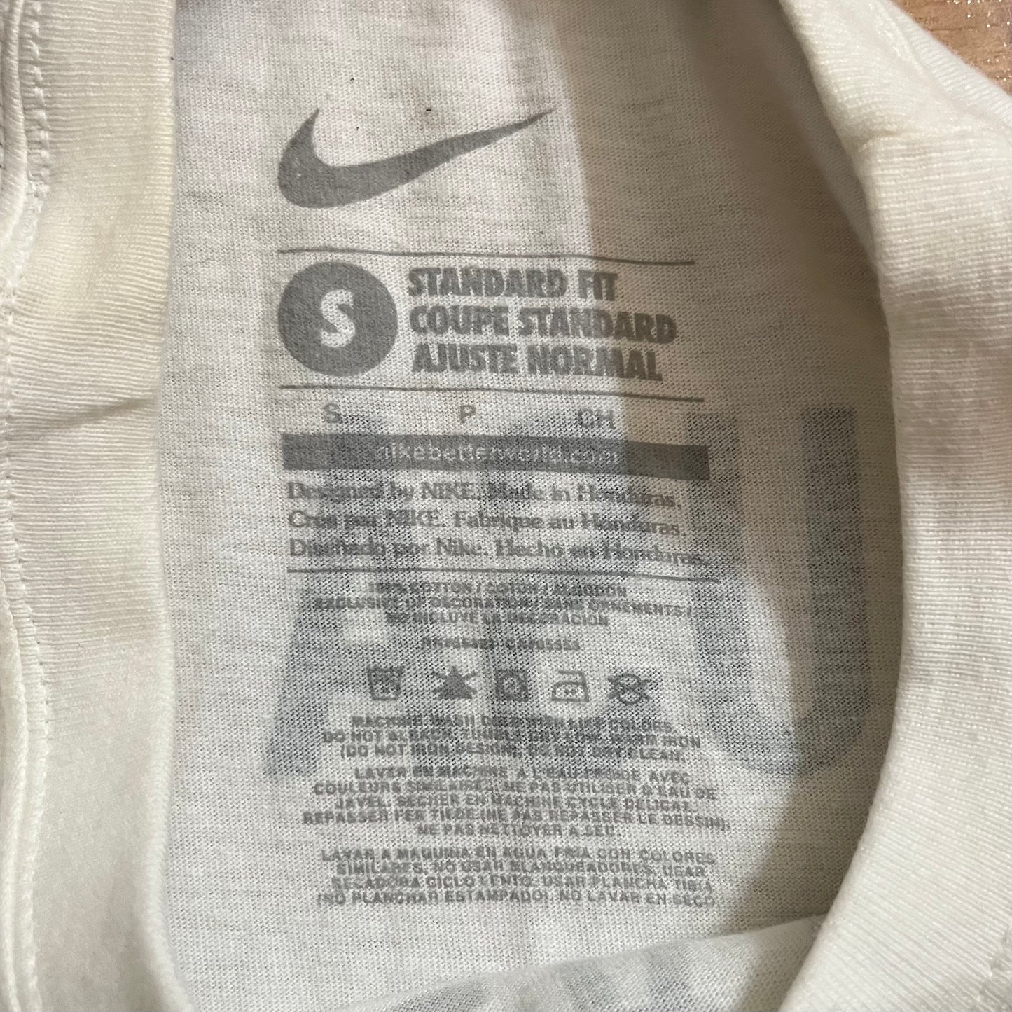 USED Property of USA Nike T Shirt USWNT USMNT Size Small Signed Unisex